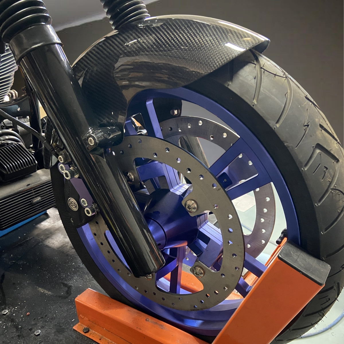 Geezer Engineering Carbon Fiber front fenders for Harley touring models!