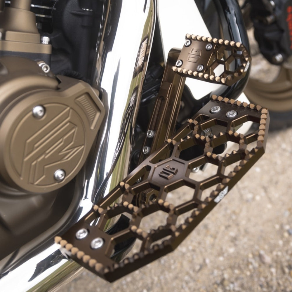 OG Bagger HoneyComp V3 Bagger Floorboards installed on a 2024 Road Glide FLTR