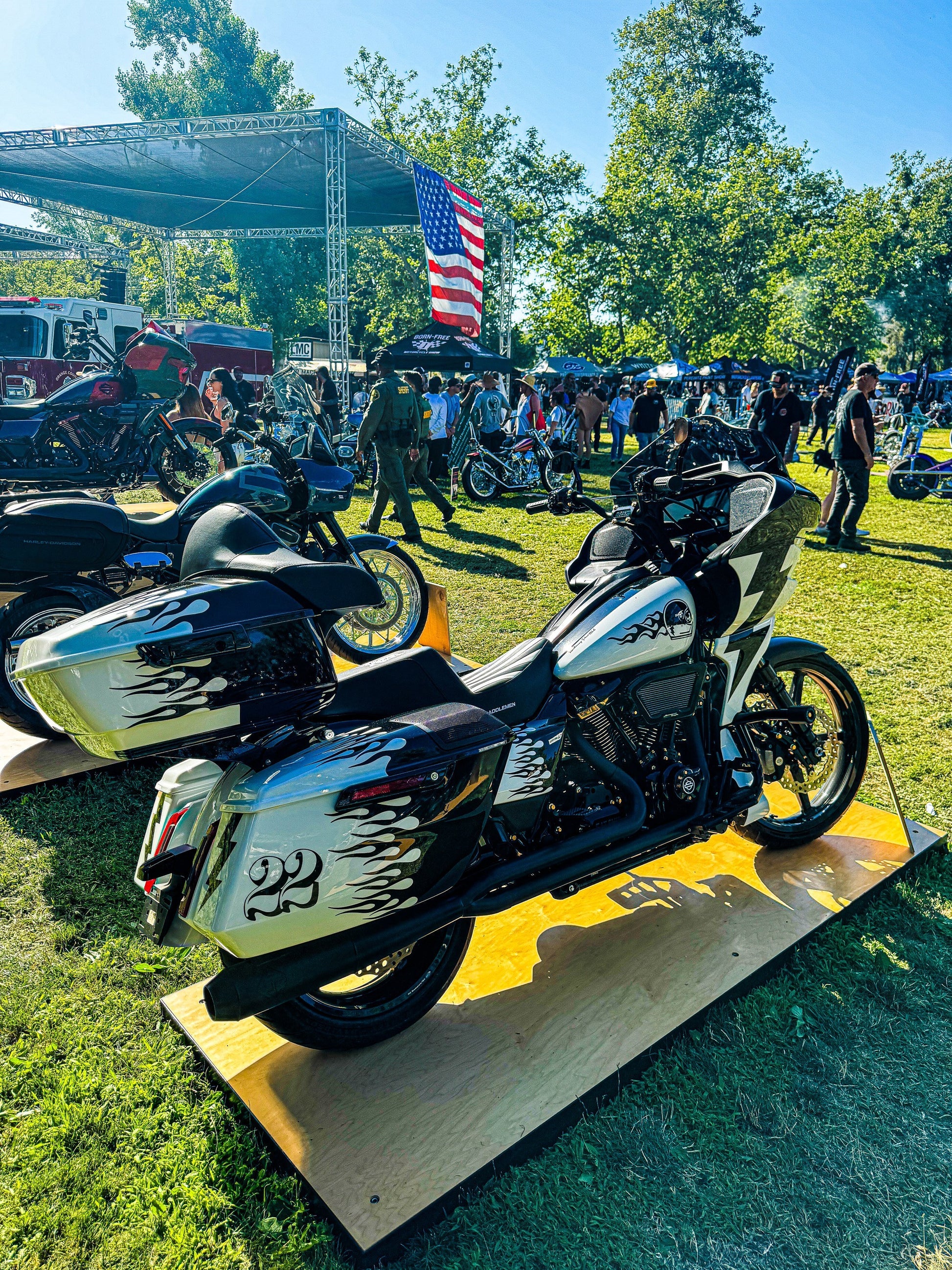 SP Concepts 2017-2025 M8 BAGGER - FULL LENGTH TURNPIKE